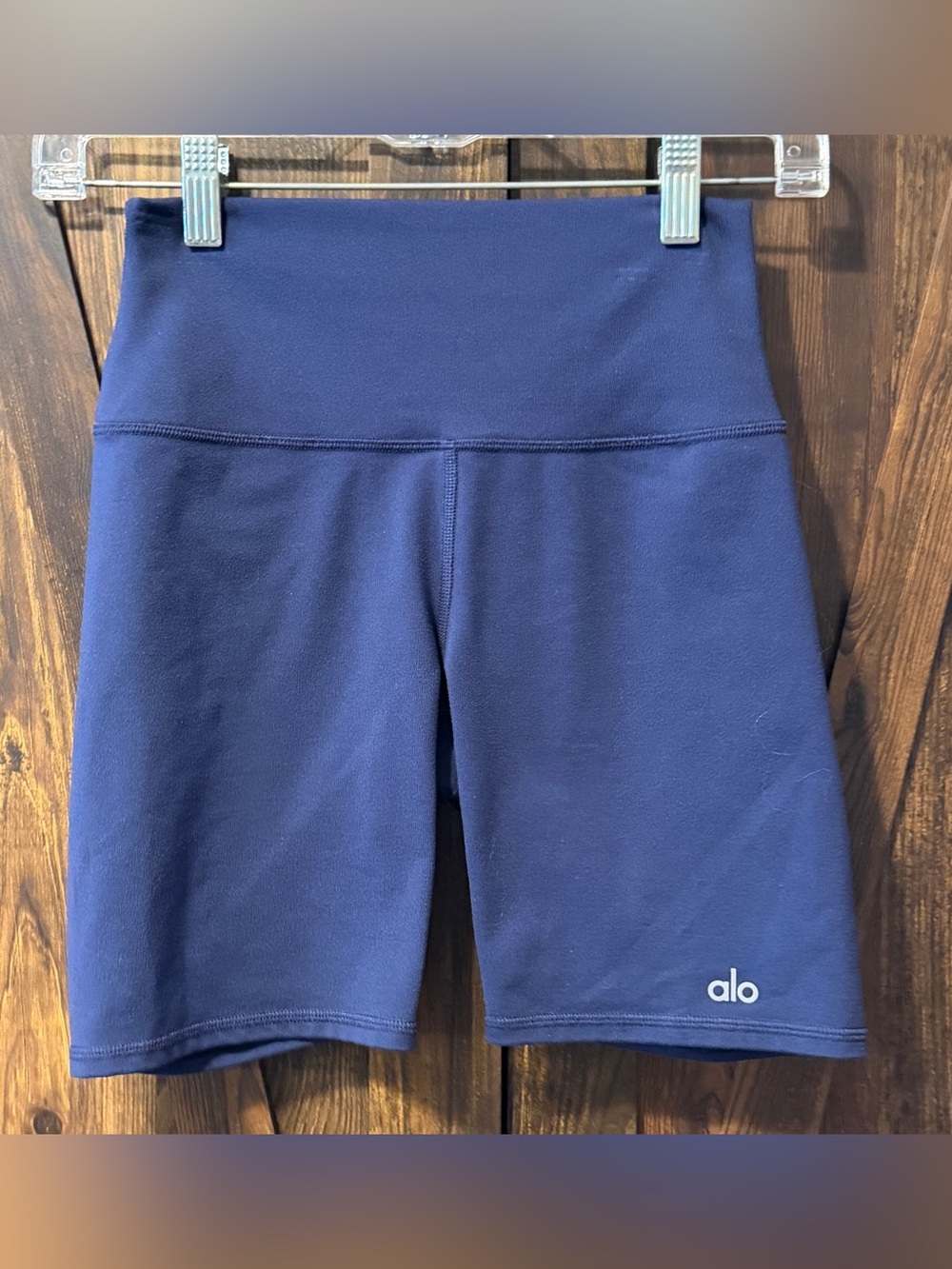 alo yoga biker shorts